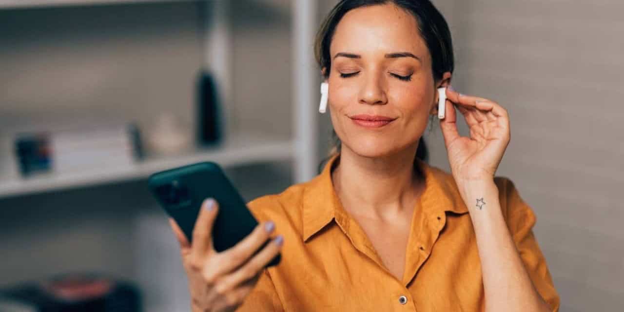 Illustration explaining what makes one-to-one Sophrology different, highlighting personalised support, tailored practices, and flexible online sessions.