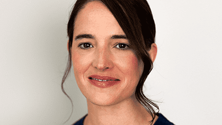 Sophrology practitioner offering a calm, one-to-one guided session at BeSophro.